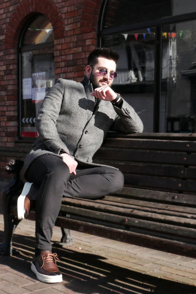 Grey herringbone slim fit coat on model - Pamoni